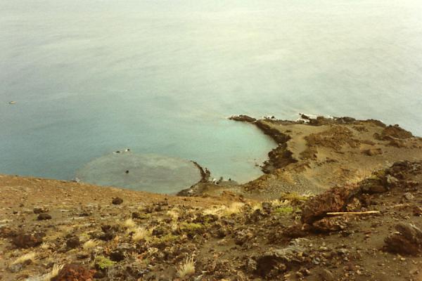 Photo de Crater in the sea: proof of the volcanic character of the Galápagos IslandsIles GalÃ¡pagos - l'Equateur