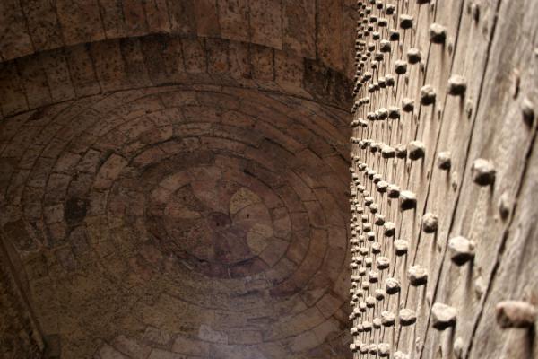 Part of the enormous door seen towards the ceiling of Bab Zuweyla | Bab Zuweyla | Egitto