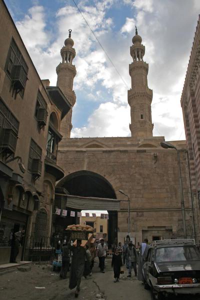 Foto di Bab Zuweyla gate and minarets seen from inside the old cityCairo - Egitto