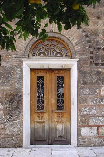 Foto de Entrance to one of the monasteries.Atenas - Grecia