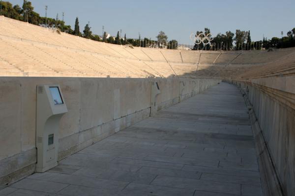 Foto de Modern technology in an ancient stadium at Panathinaiko StadiumAtenas - Grecia