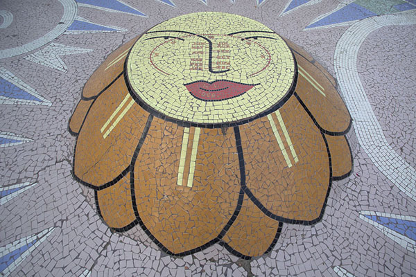 Mosaic of flower with sun clock | Garden of Five Senses | India
