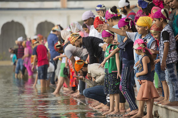 Indians at the square sarovar | Gurudwara Bangla Sahib | India
