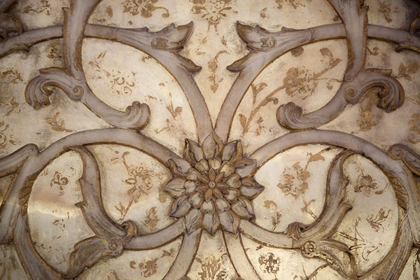 Foto van Close-up of the Marble ThroneTeheran - Iran