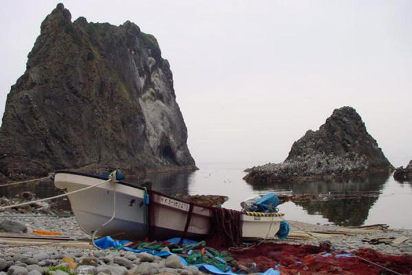 Fishing boat near Cape Shakotan | Shakotan Nationaal Park | Japan