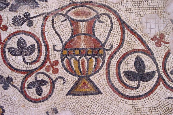 Foto di This can could still be found on  markets in the Middle EastMadaba - Giordania