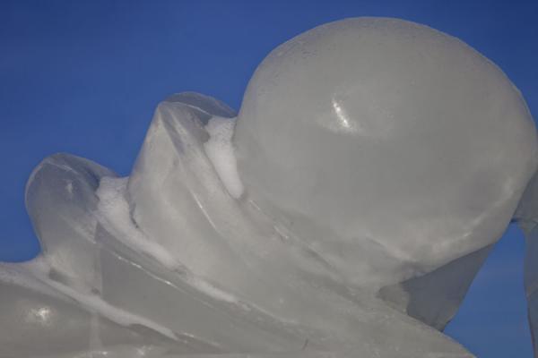 Photo de Detail of one of the many ice sculptures in the Ice Town of AstanaAstana - Kazakhstan