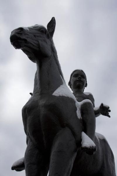 Woman on horse flanking the Monument of Independence | Onafhankelijkheidsmonument | Kazakhstan