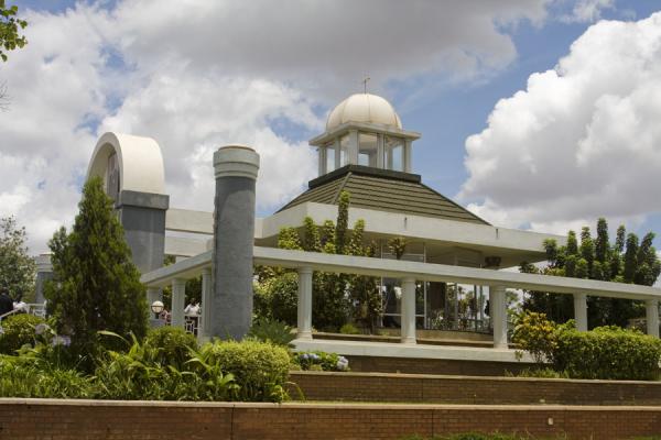 Side view of the mausoleum, Kamuzu Banda Mausoleum, Malawi