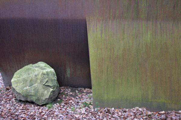 Steel and natural stone make Relatum by Lee Ufan | Kröller Müller Sculpture Garden | Netherlands