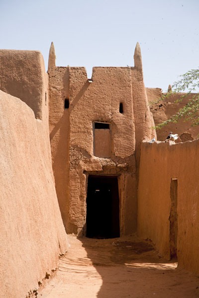 Foto di The corridor of no return, where people condemned to death spent their last hours before executionZinder - Niger
