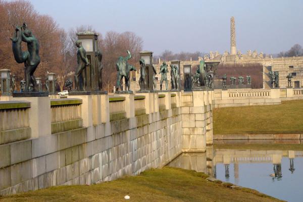 Bridge, fountain and monolith - Vigeland Park, Norway