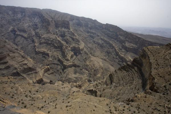 The spectacular landscape of the Grand Canyon seen from above | Jebel Shams Grand Canyon | Oman