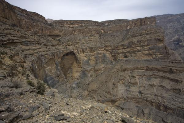 Enormous natural arch in the wall of the Grand Canyon | Jebel Shams Grand Canyon | Oman