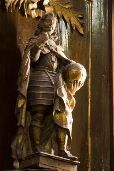 Statue in the San Francisco church, Peru