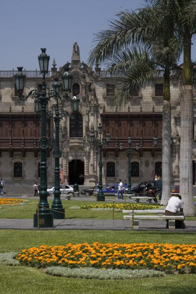 Flowers, lanterns and the archbishop's palace on Plaza de Armas, Peru