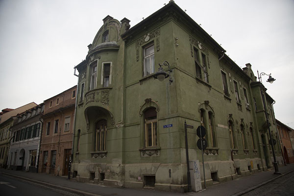Corner with elegant buildings in various colours in the upper town of Sibiu | Sibiu | Romania
