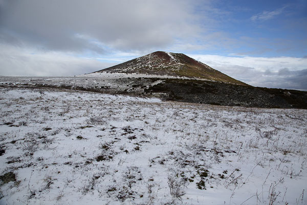 One of the many cones to be seen on the plateau crossed by the Vulkashiki trail | Bystrinsky Nature Park | Rusland