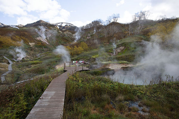 Photo de Boardwalk in the Valley of GeysersVallÃ©e des Geysers - Russie