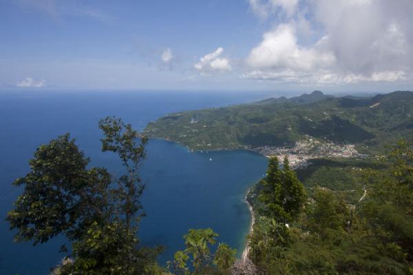 Foto van Looking north towards Castries from the summit of Petit PitonLa Recoleta Begraafplaats - ArgentiniÃ«