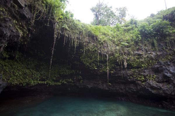 Inside view of the To Sua waterhole | To Sua trench | Samoa