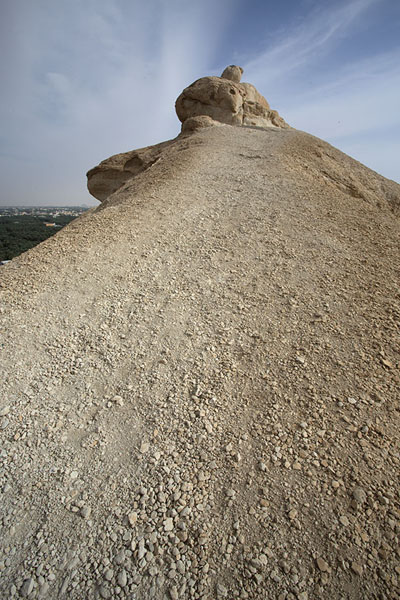 Foto di The ridge on top of the north side of Qara mountainAl Hofuf - Arabia Saudita