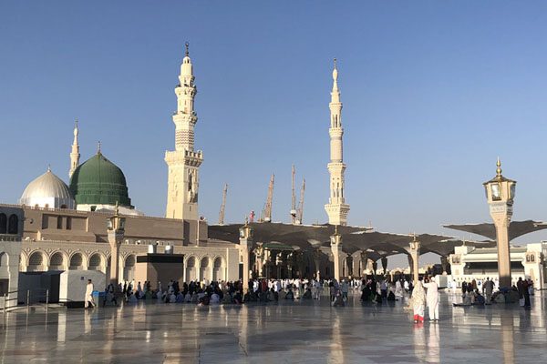 The Prophet Mosque with a few of the ten minarets and the green dome, Medina mosques, Saudi Arabia