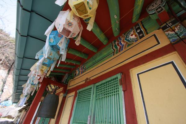Photo de Detailof the colourful ceiling of Sangseonam hermitageGyeongju - CorÃ©e du Sud