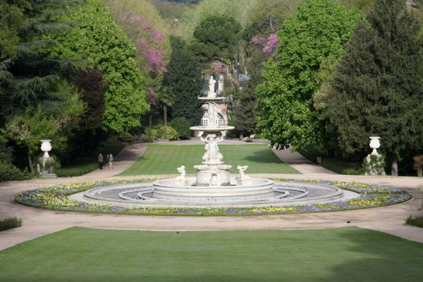Fuente de las Conchas fountain | Campo del Moro | Spagna