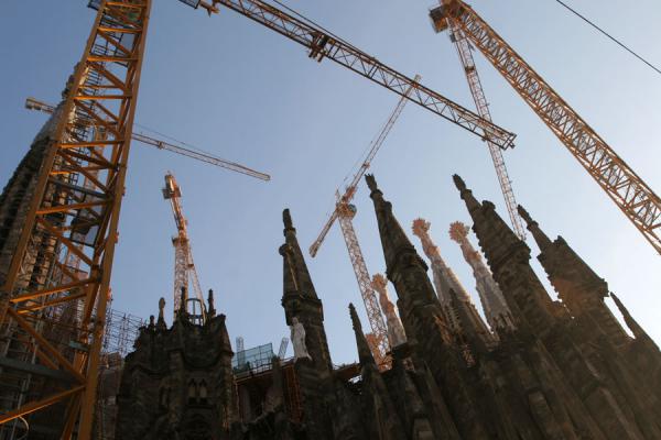 Cranes and towers of the Sagrada Familia, Spain