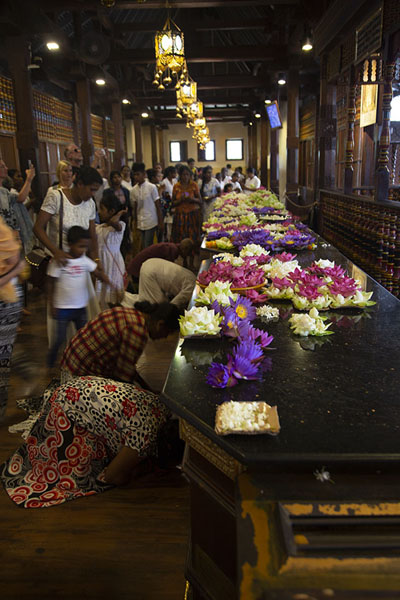 Foto di Interior of the Temple of the Sacred ToothKandy - Sri Lanka