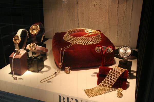 Foto van Watches and jewellery geared for the rich buyerGenÃ¨ve - Zwitserland