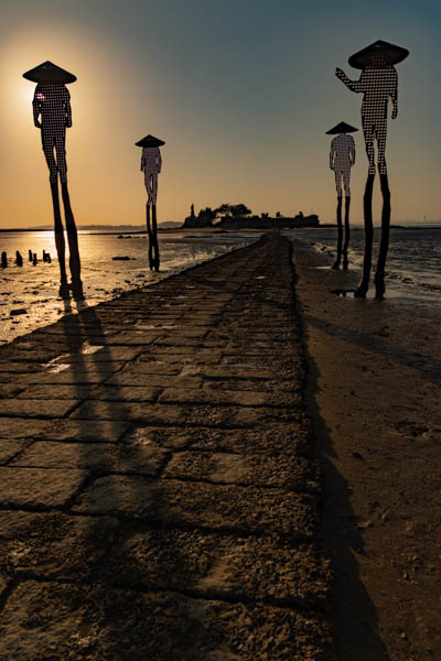 Foto van The paved way to Jiangongyu islet, only accessible at low tideKinmen - Taiwan