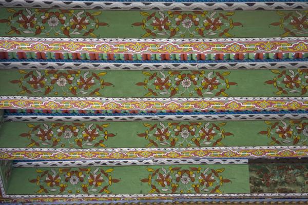 Foto de Detail of the ceiling of the Hauz-i-Sangin mosqueIstaravshan - TayikistÃ¡n