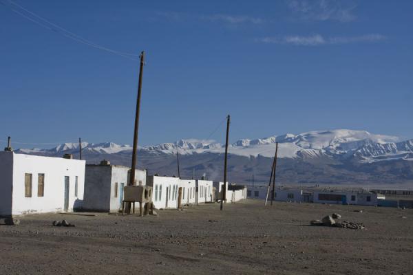 Houses of Karakul town near Lake Kara Kul | Lago Kara Kul | Tagikistan