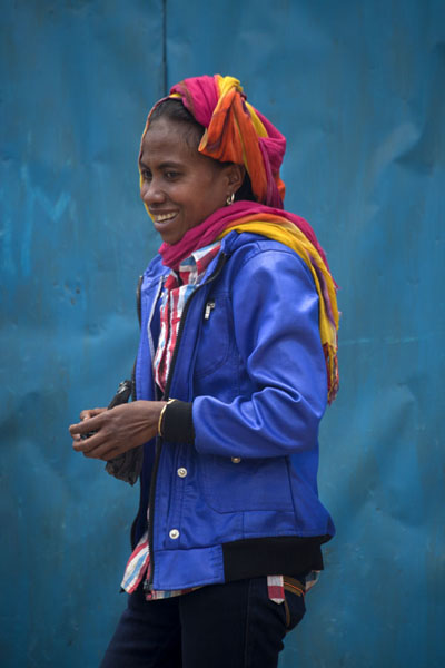 Young girl at the market | MarchÃ© de Maubisse | Timor Oriental