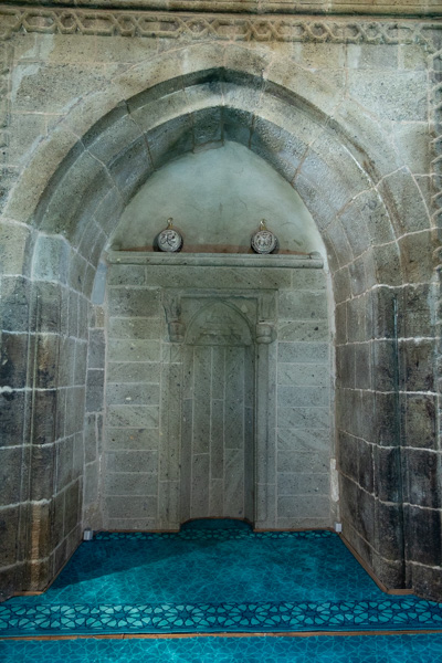 Foto van Mihrab in the Kale mosque on Erzurum CitadelErzurum - Turkije