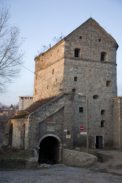 The Windy, or Vitryani, Gate and Batory Tower in the north of the old town of Kamyanets-Podilsky | Kamyanets-Podilsky oude stad | OekraÃ¯ne