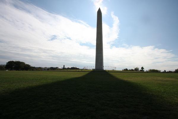 Foto de Shadow of Washington MonumentWashington - Estados Unidos